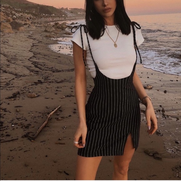 Tiger Mist Dresses & Skirts - Tiger Mist Clara Pini Mini Dress